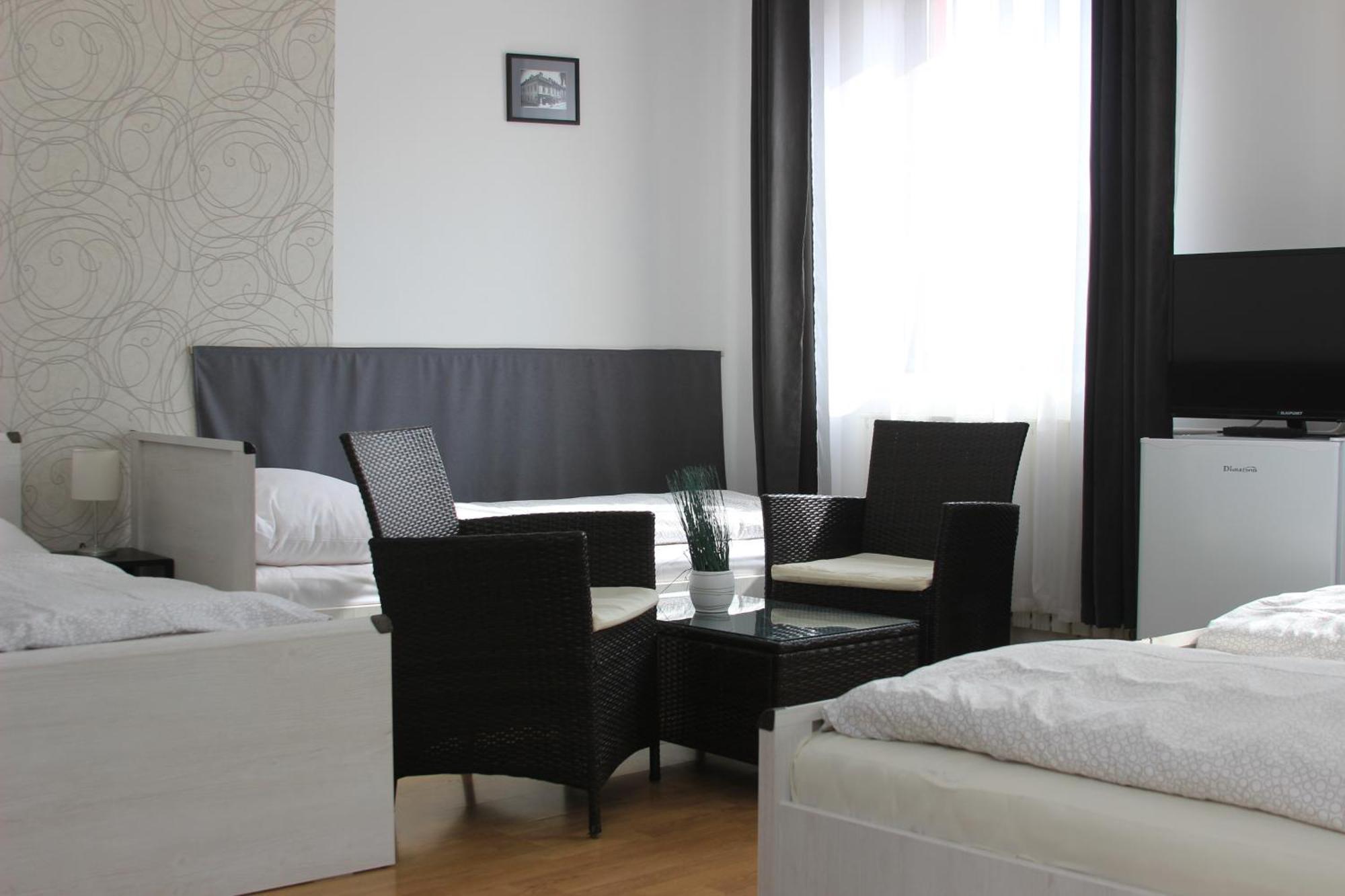 에게르 Eden Panzio B&B 외부 사진
