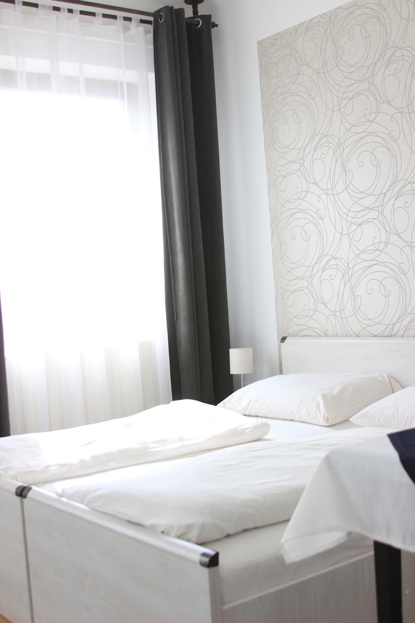 에게르 Eden Panzio B&B 외부 사진