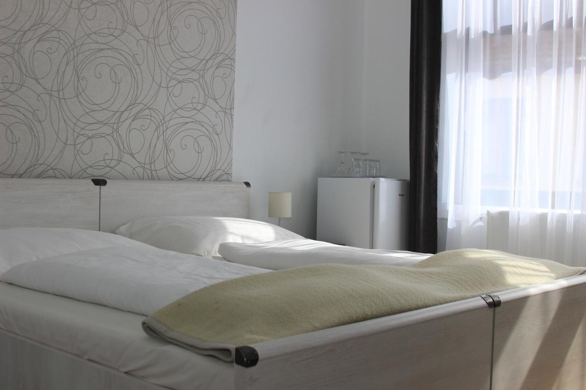 에게르 Eden Panzio B&B 외부 사진