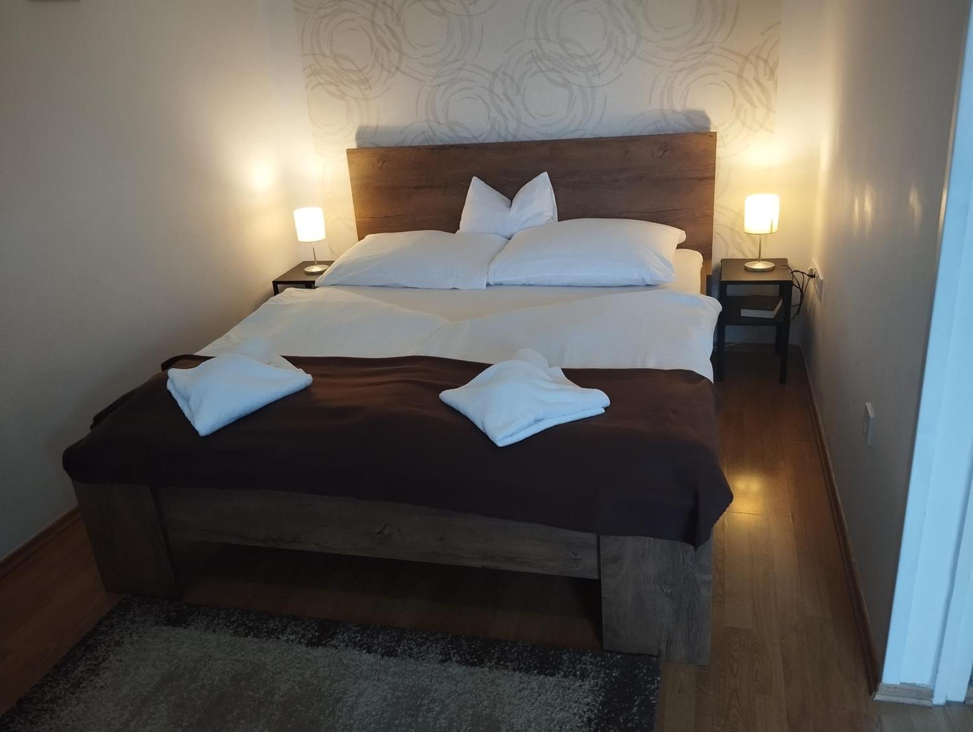 에게르 Eden Panzio B&B 외부 사진