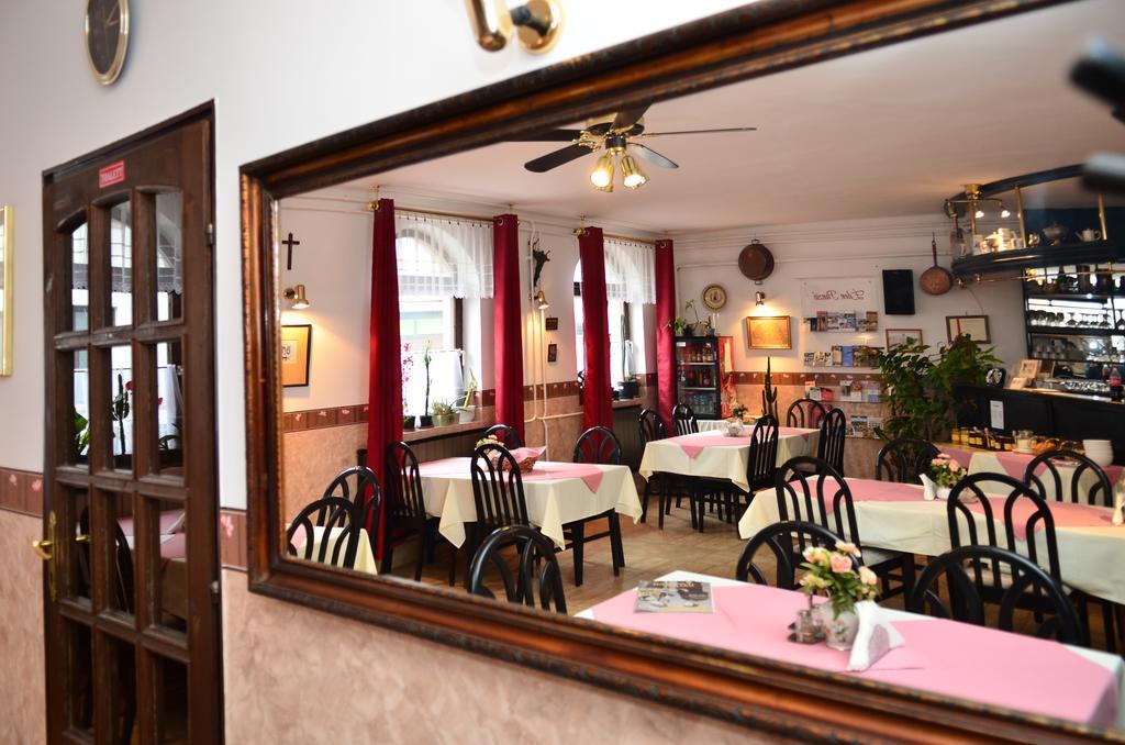 에게르 Eden Panzio B&B 외부 사진