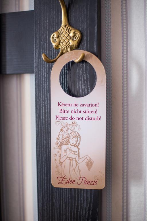 에게르 Eden Panzio B&B 외부 사진